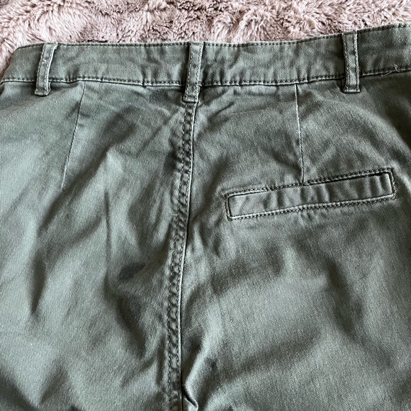 NWOT H&M Women’s Casual Green Pants. Sz: 2 - Picture 5 of 8